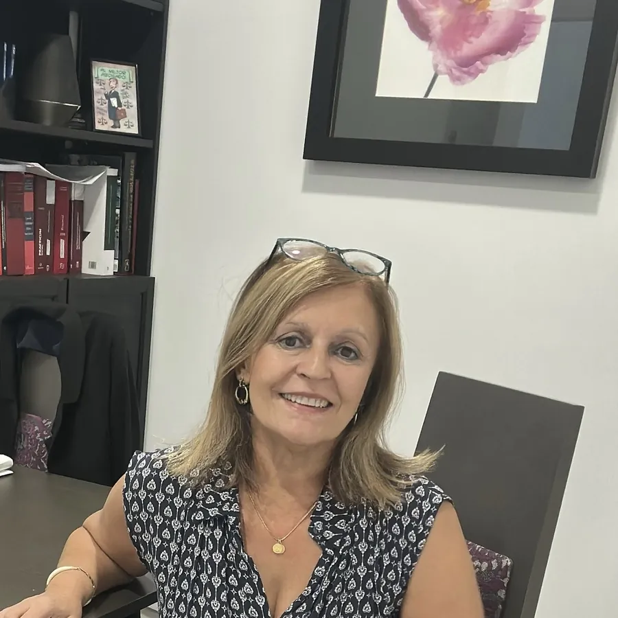 Manuela Fernández, abogada